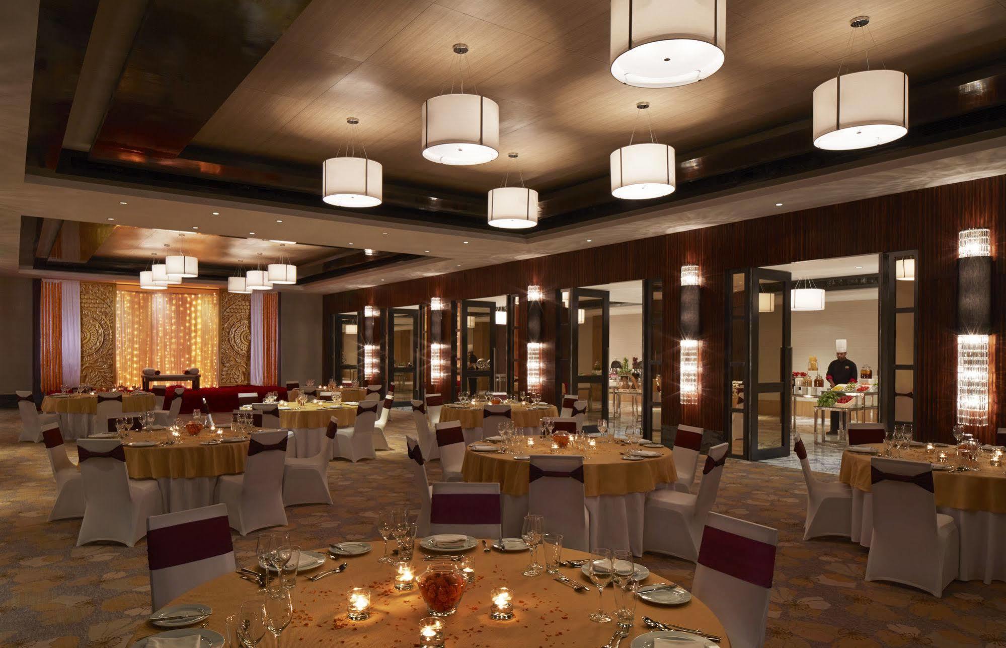 Courtyard By Marriott Bilaspur Eksteriør billede